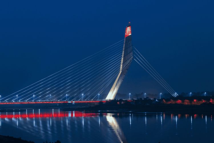 Signature Bridge- India's No.1 Longest cable stayed bridge